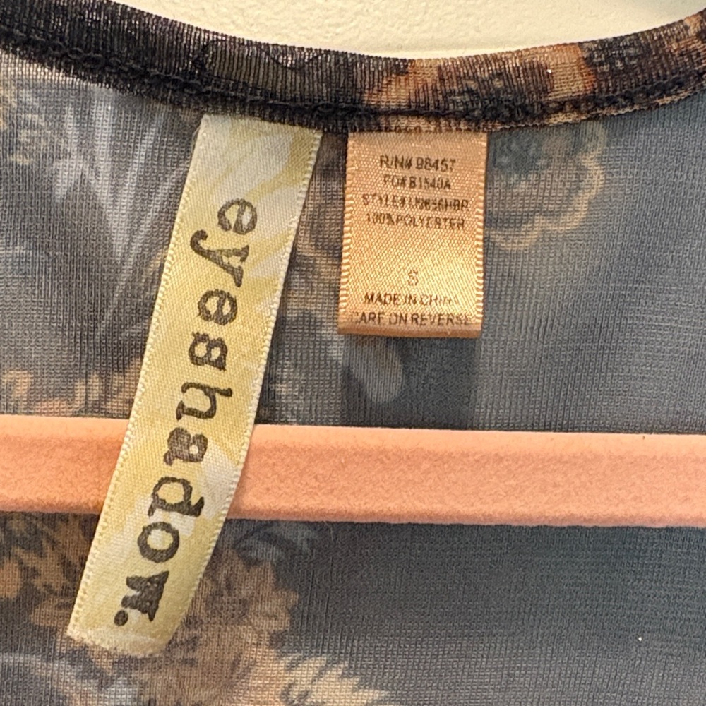 Floral Sheer Kimono Top - Picture 2 of 5